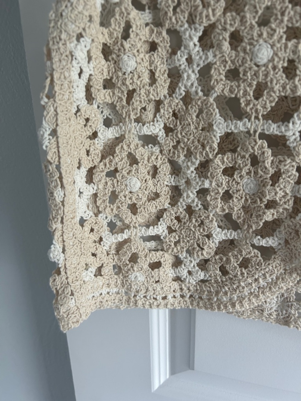 POL BOHO Crochet Lace Button-Up Vest in Cream one size - Picture 3 of 4